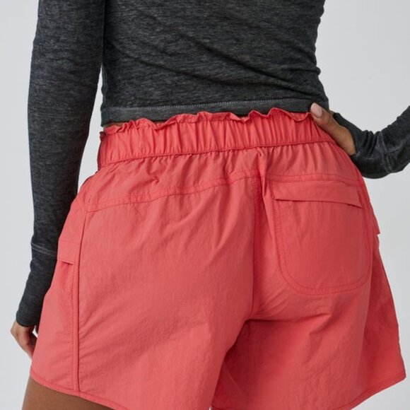 NWT Free People In The Wild Shorts Relaxed Lightweight Mid-Rise Pockets Small - Picture 10 of 10